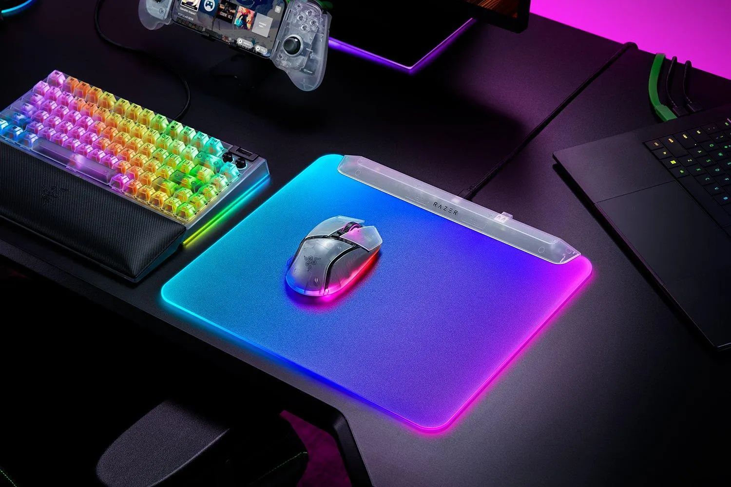 Alfombrilla totalmente iluminada para ratón gaming RGB