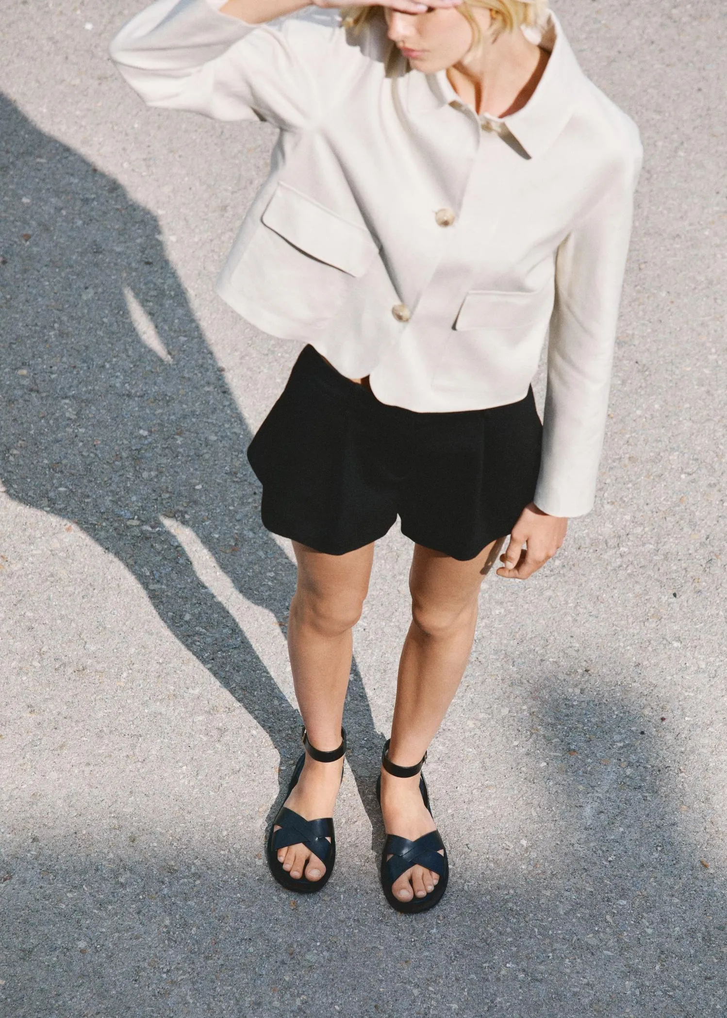 Sandalia piel tira hebilla