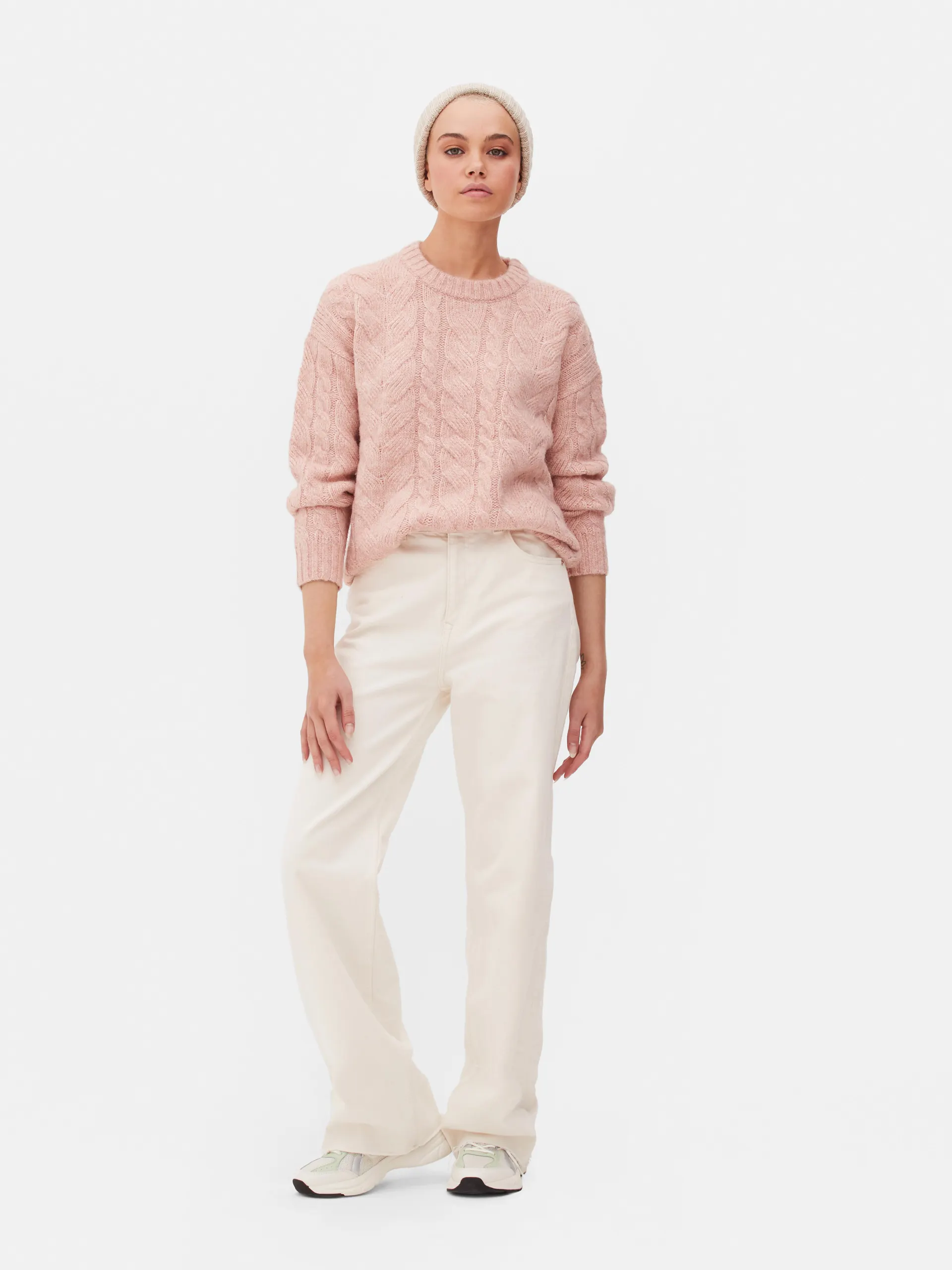 Maglione lavorato a trecce