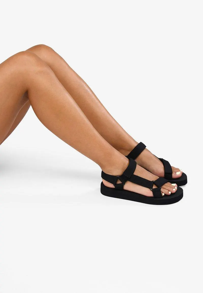 DEPORTIVAS - Sandalias de senderismo - black