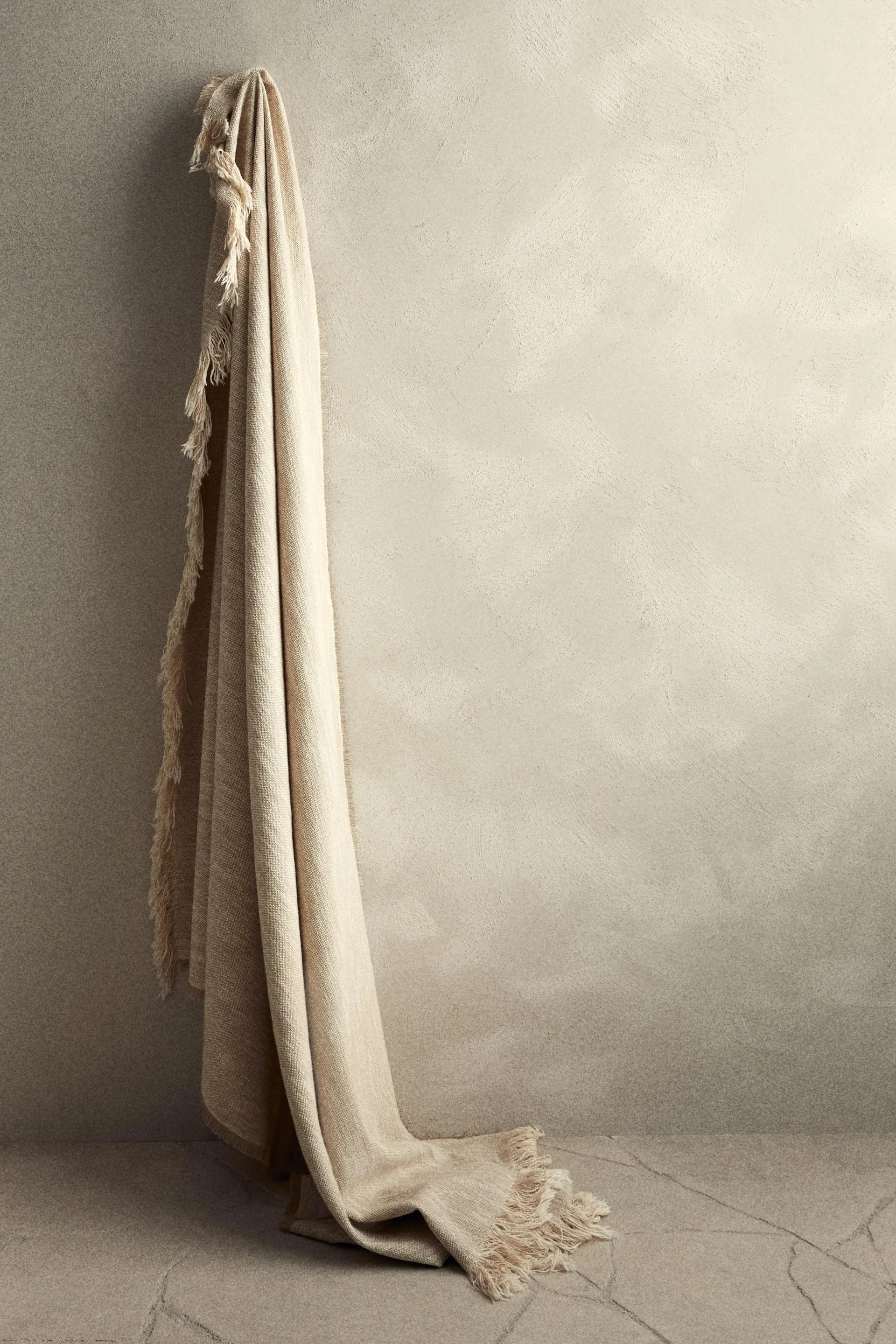 Manta desflecada en tejido flameado