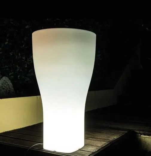 Jadinera domus con luz