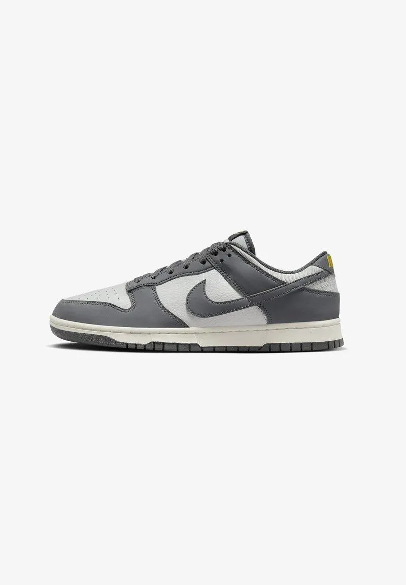 DUNK LOW NEXT NATURE - Zapatillas - iron grey coconut milk lightning photon dust