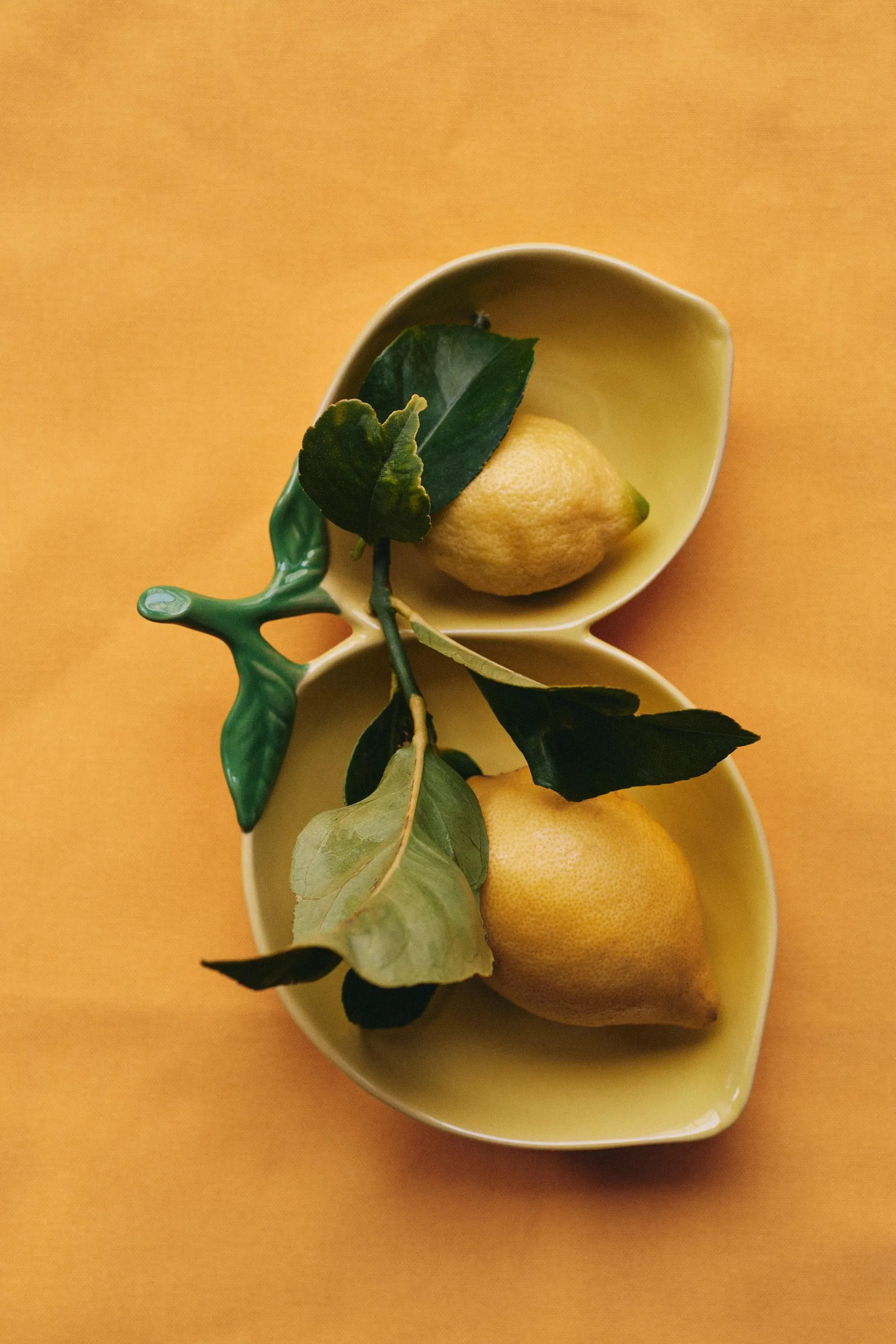 Bol doble en forma de limón