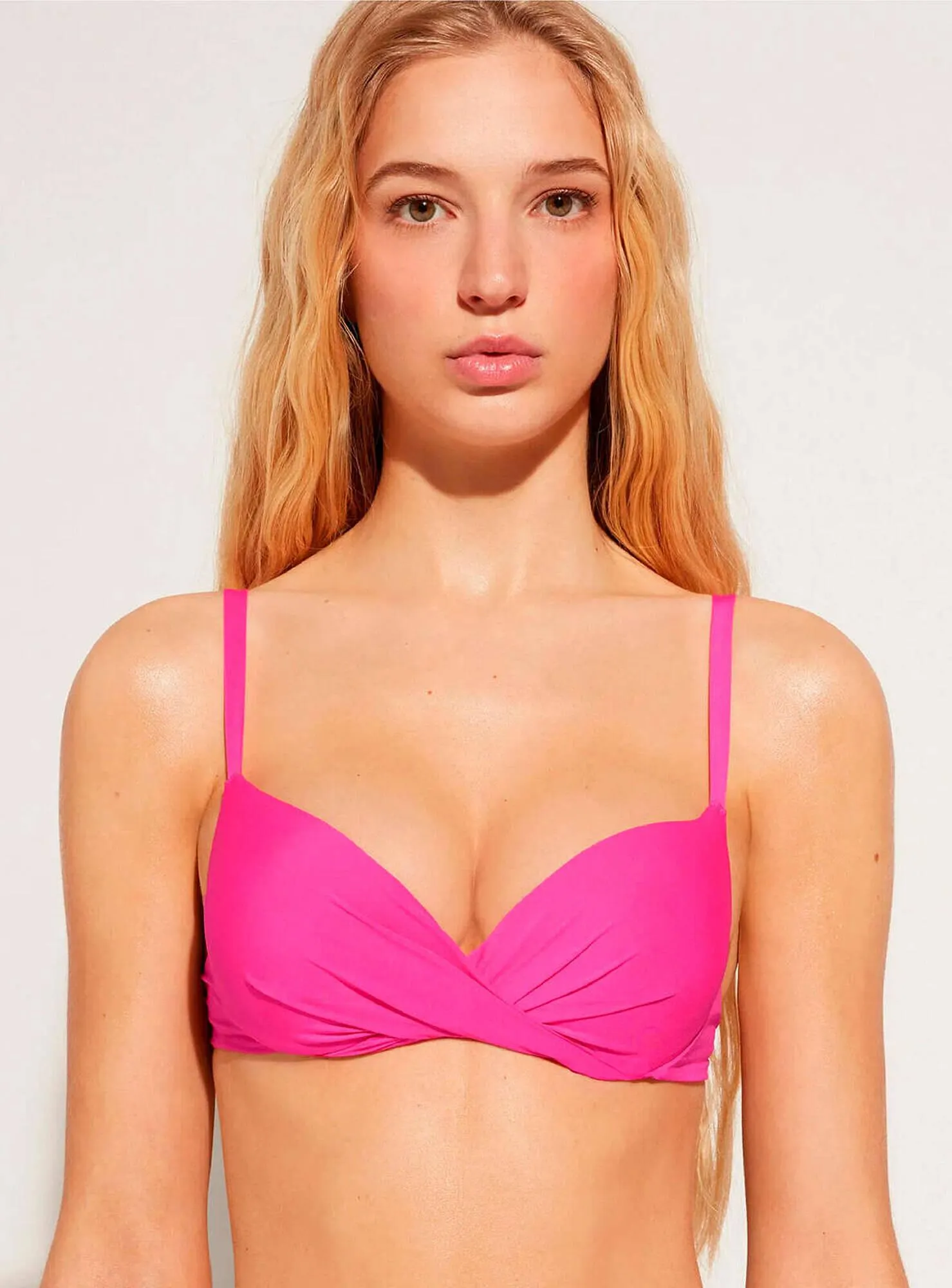 Catálogo de Folleto Calzedonia 8 de mayo al 3 de agosto 2023 - Página 2