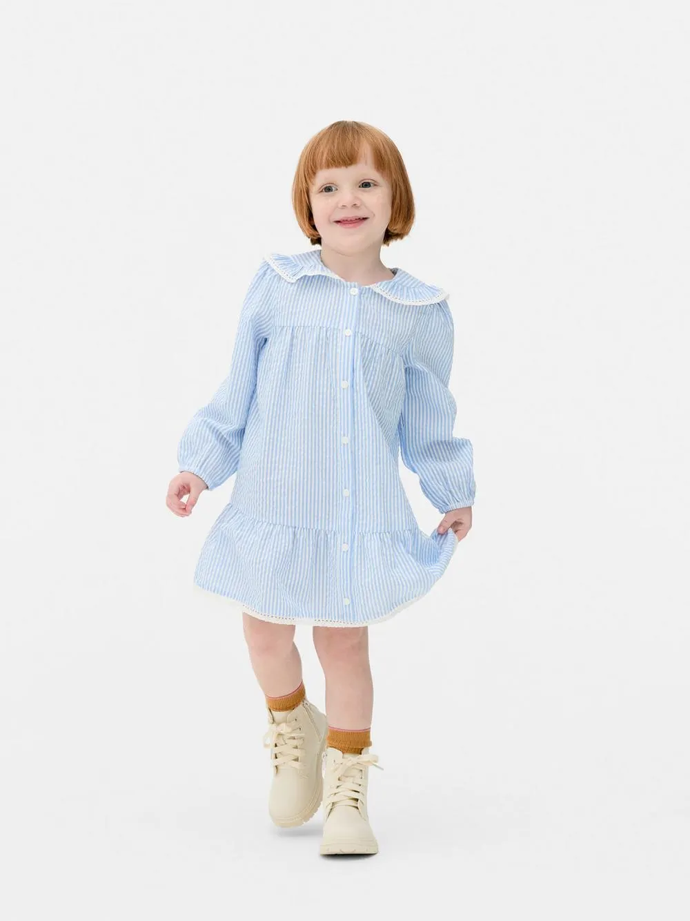 Vestido de sirsaca con cuello