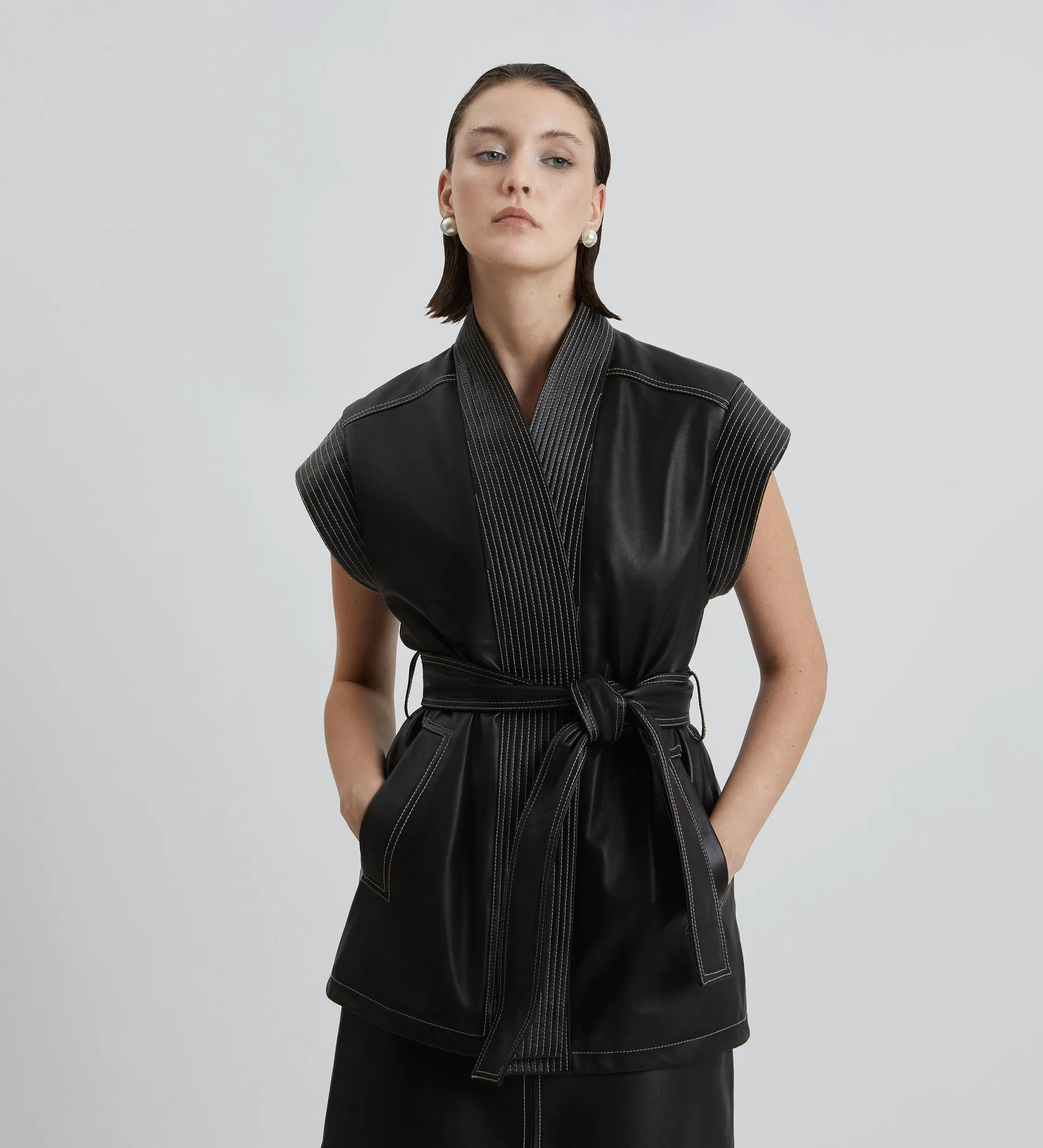 Chaleco napa pespuntes