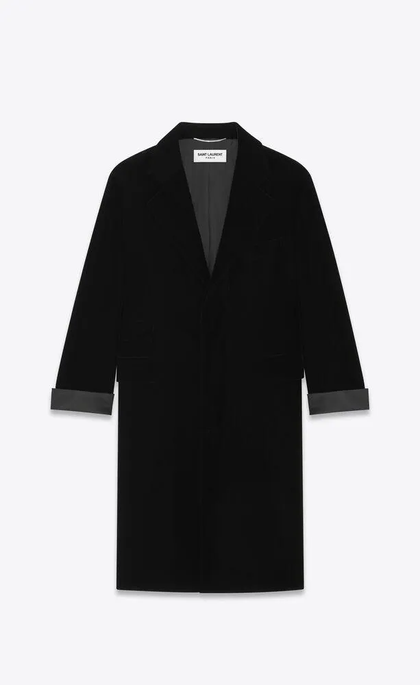 abrigo oversize de terciopelo