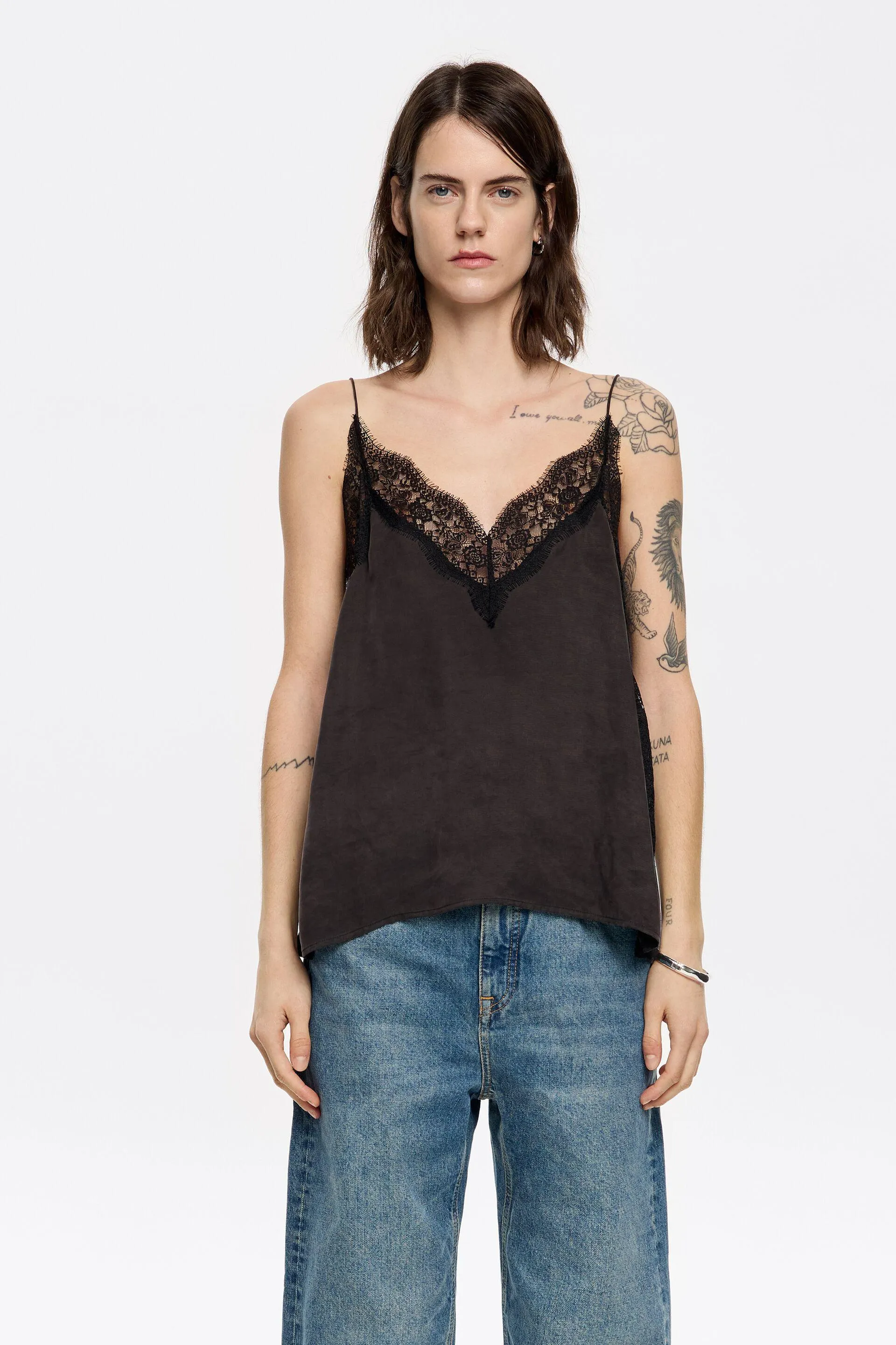 Top tirantes encaje negro