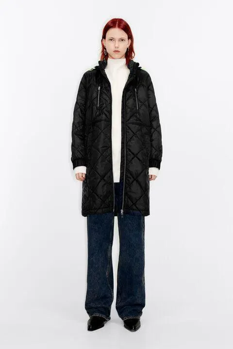 Abrigo guateado negro