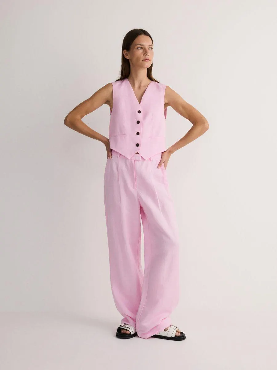 Obleková vesta se lnem