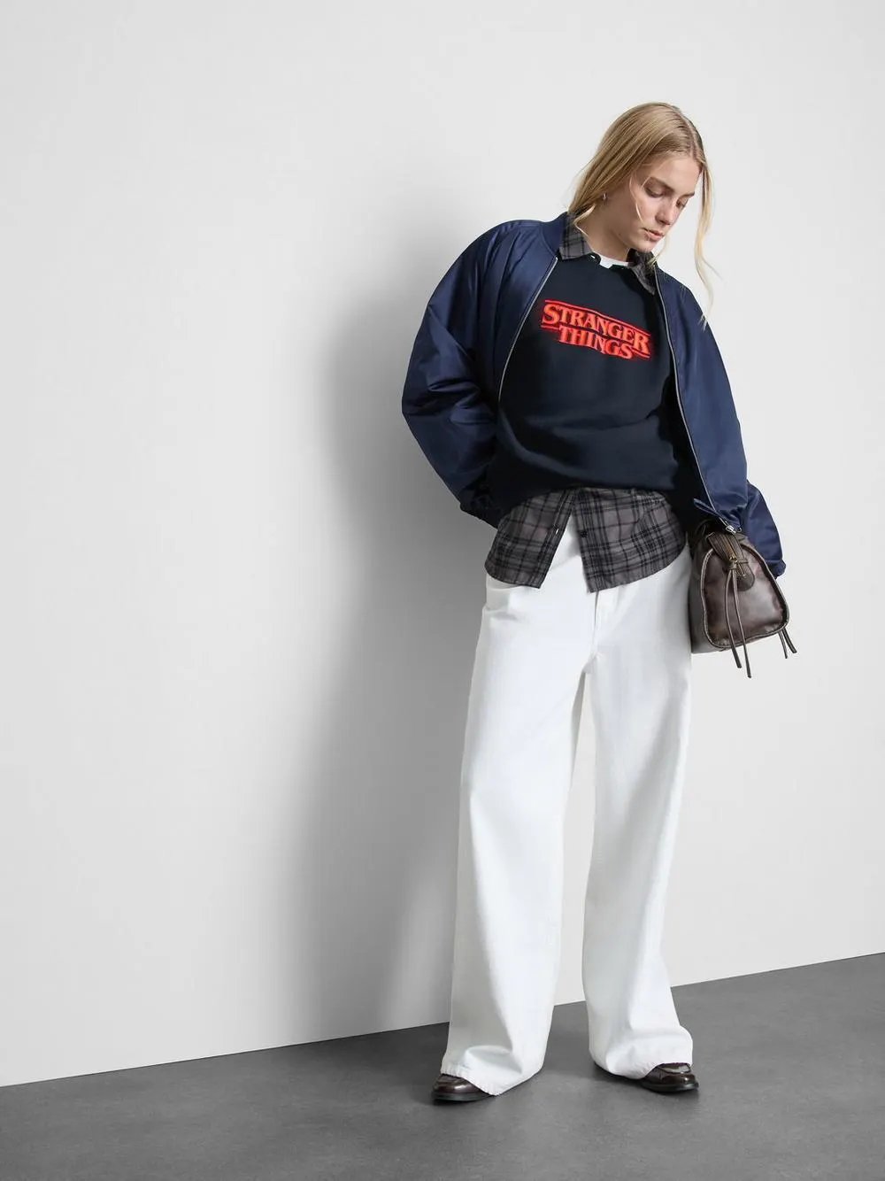 Sudadera con logo de Stranger Things