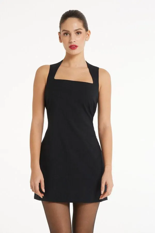 Vestido Tubo Corto de Tela Sin Mangas