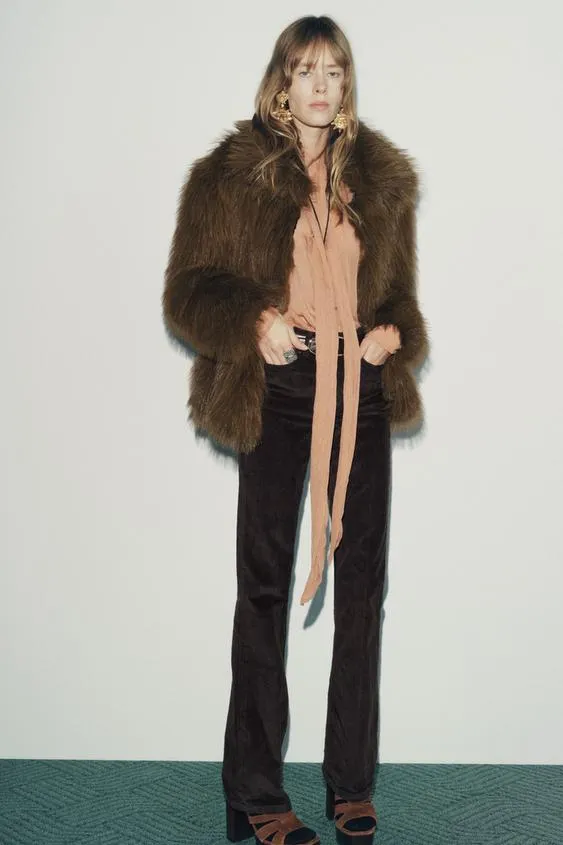 PANTALÓN ZW COLLECTION BOOTCUT TIRO MEDIO CONTOUR PANA