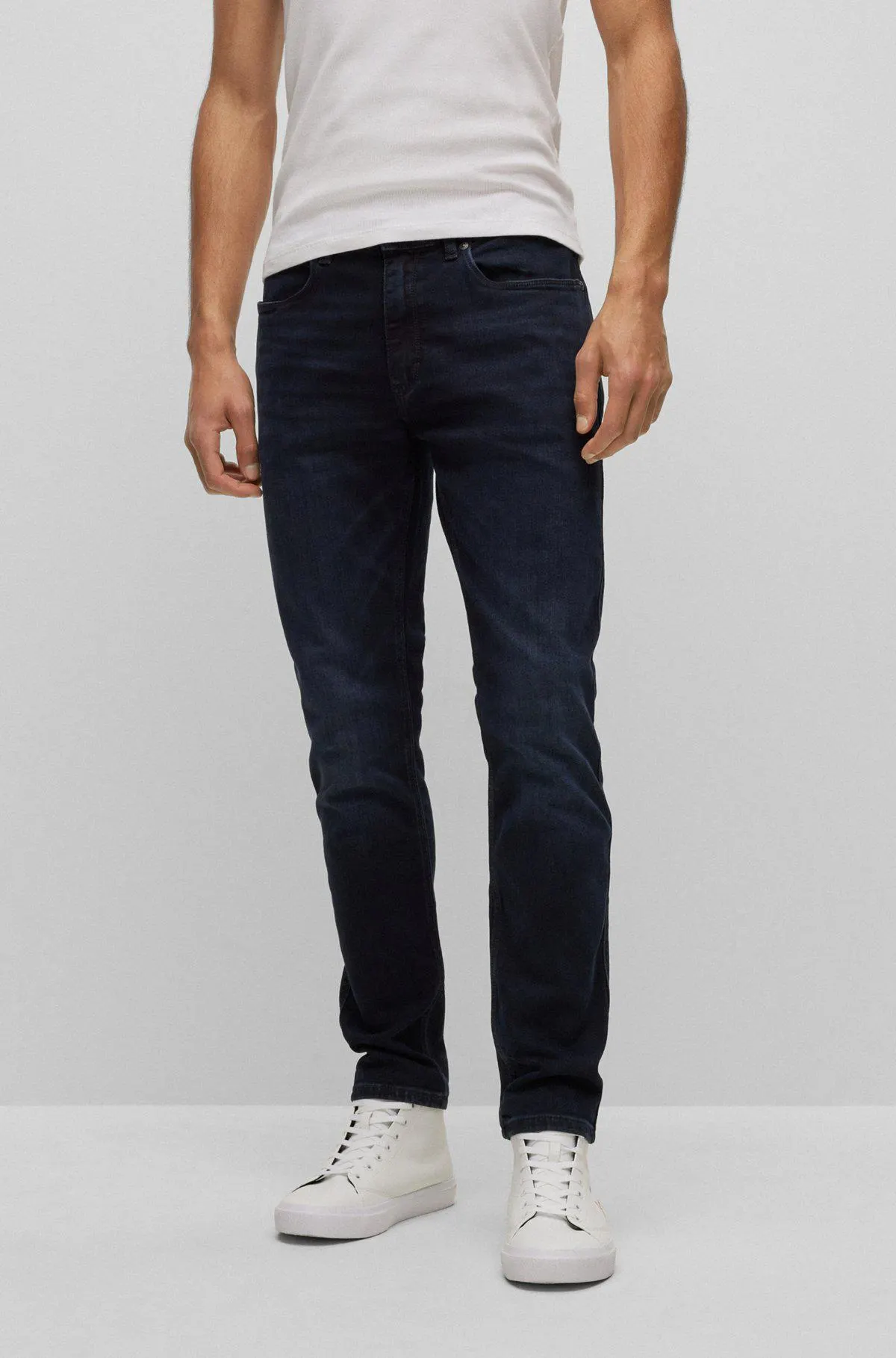 Vaqueros extra slim fit de denim elástico negro azulado