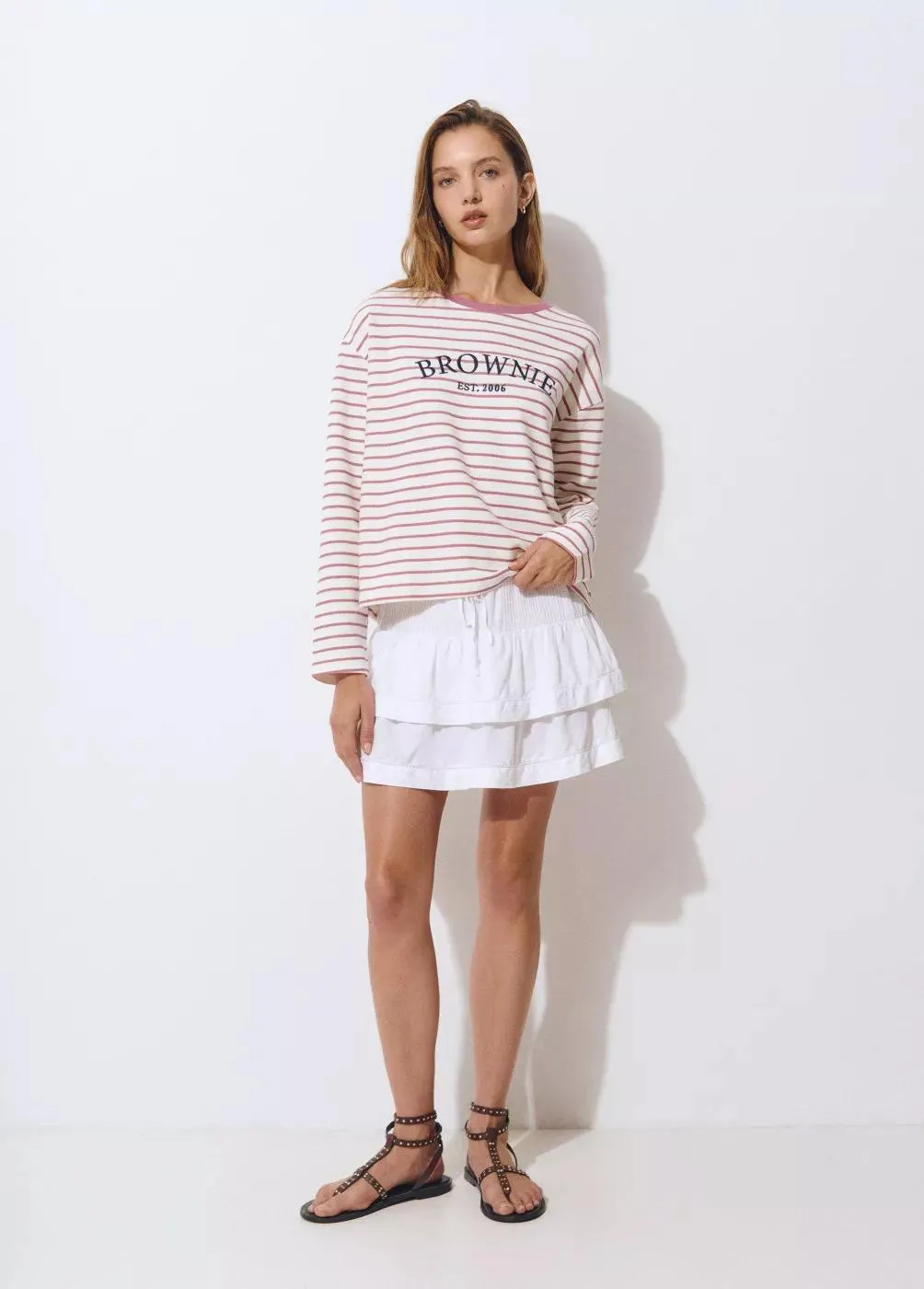 Sudadera raya tejida bordada