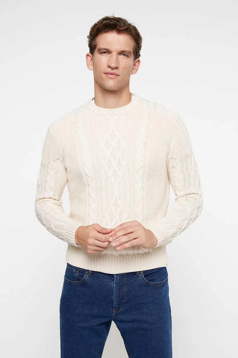 Jersey cuello caja con aranes y cables