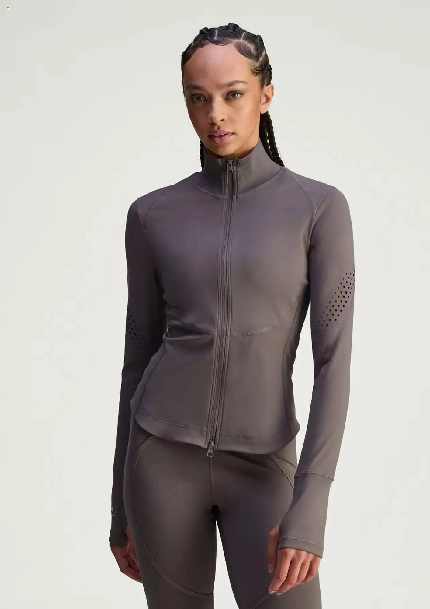 Catálogo de Folleto Adidas 1 de agosto al 31 de agosto 2025 - Página 12