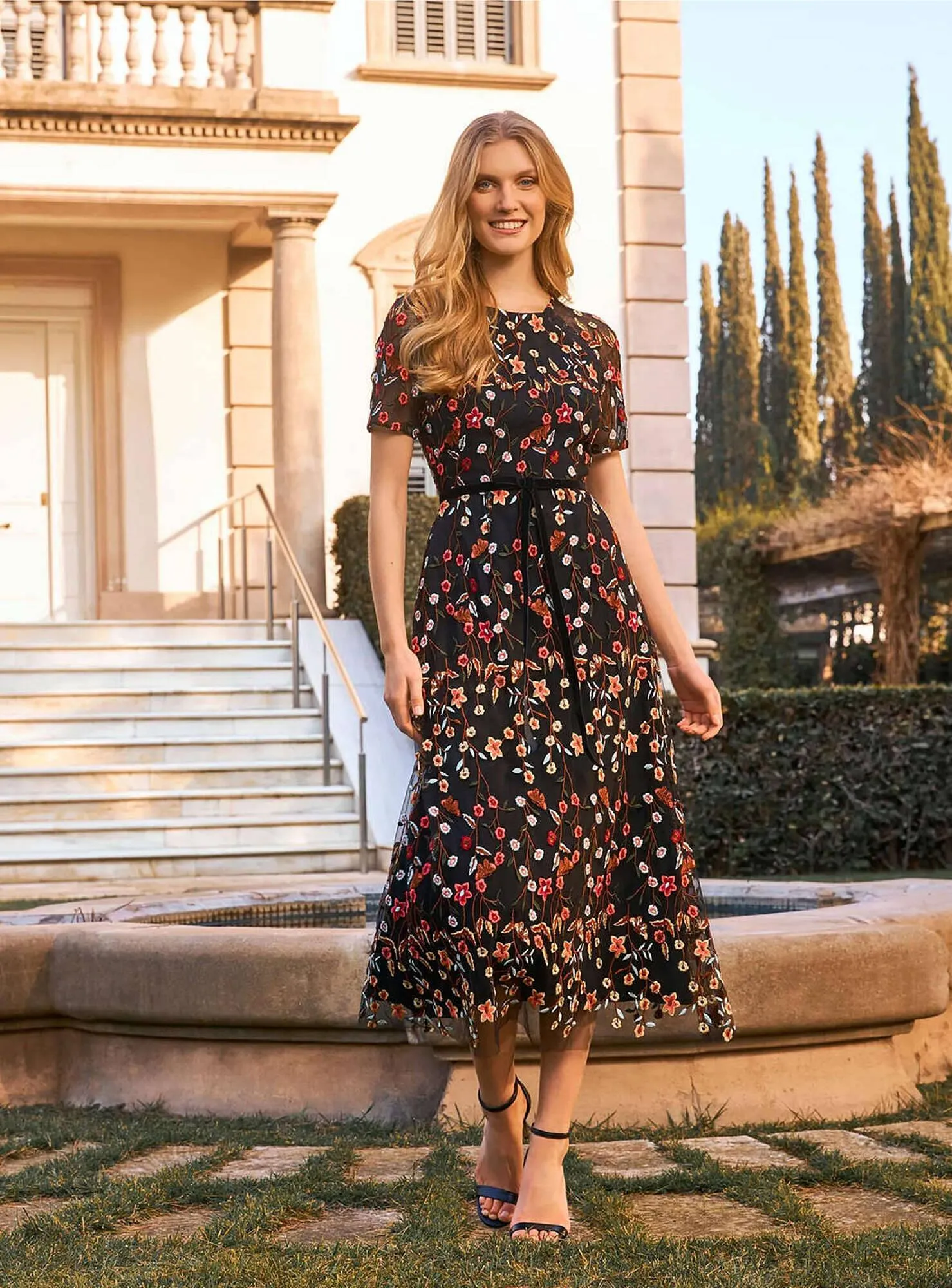 Catálogo de Folleto Pronovias 21 de abril al 5 de abril 2024 - Página 7