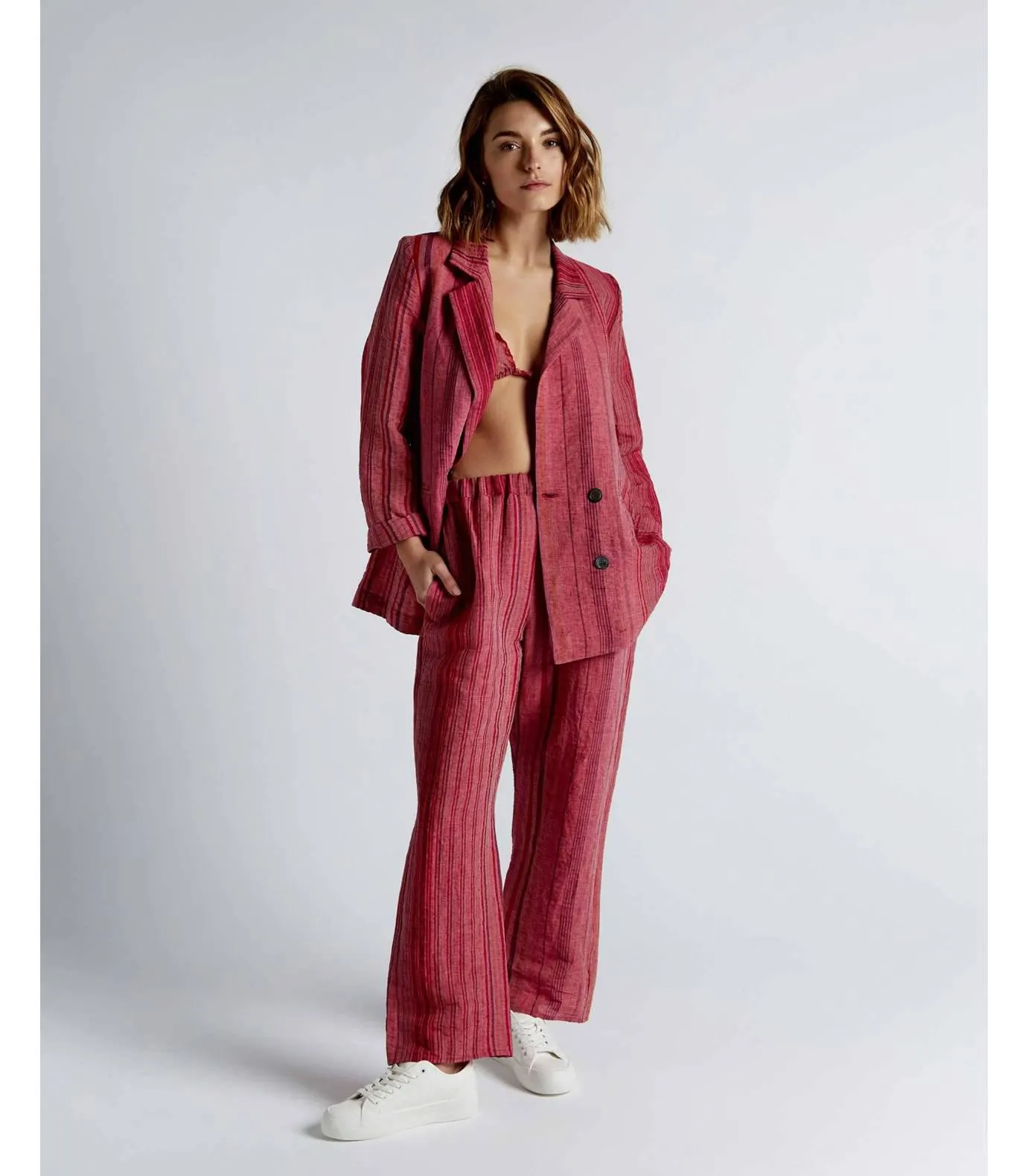 Pantalón de traje de tejido de rayas color fucsia