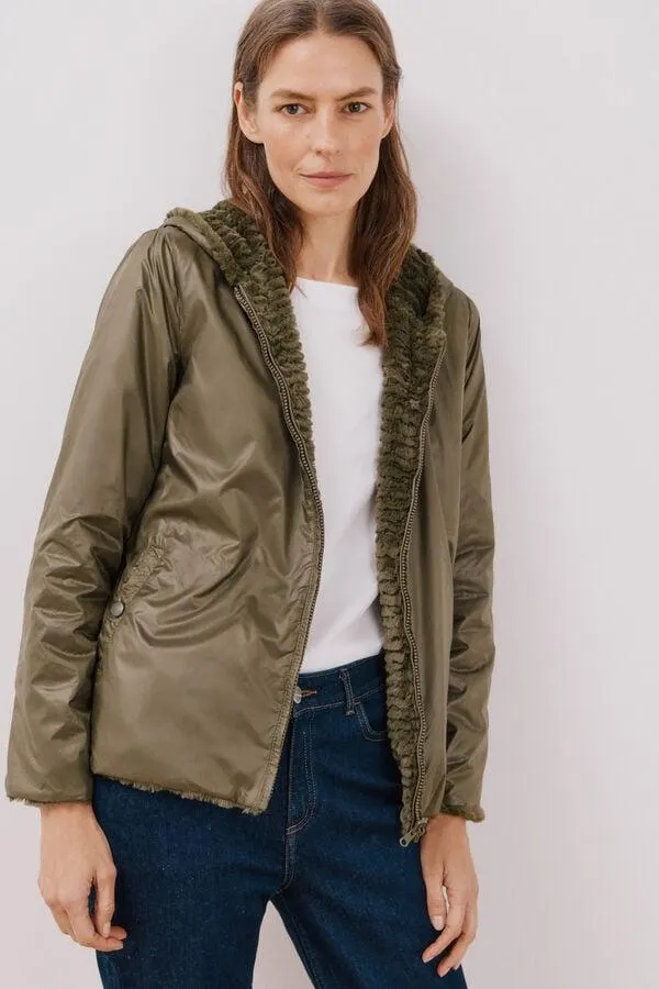 Cazadora corta reversible efecto pelo