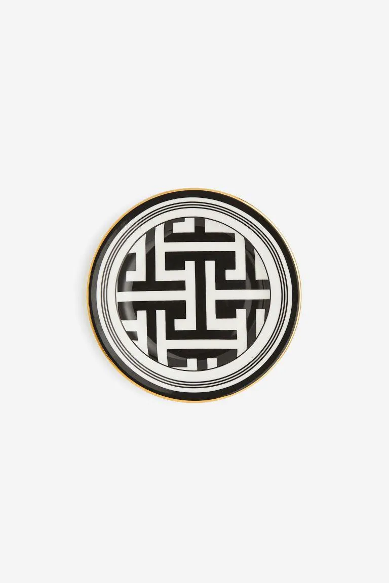 Plato pequeño de porcelana