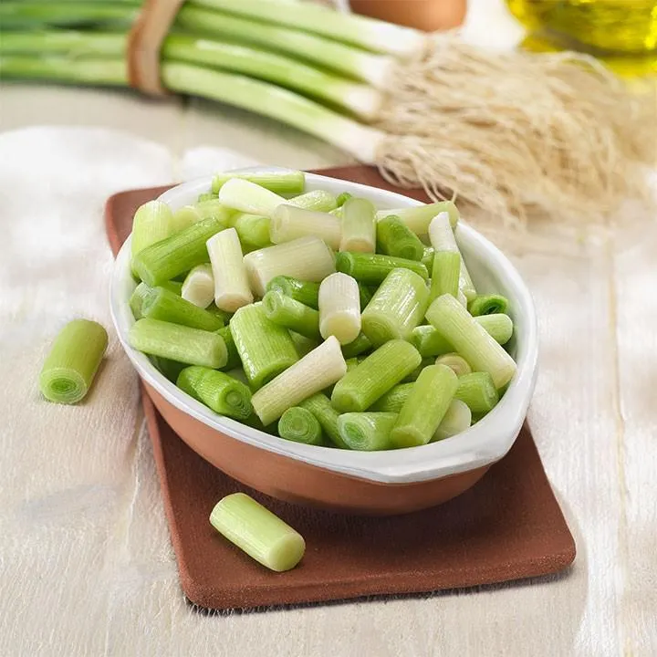 Ajos tiernos troceados