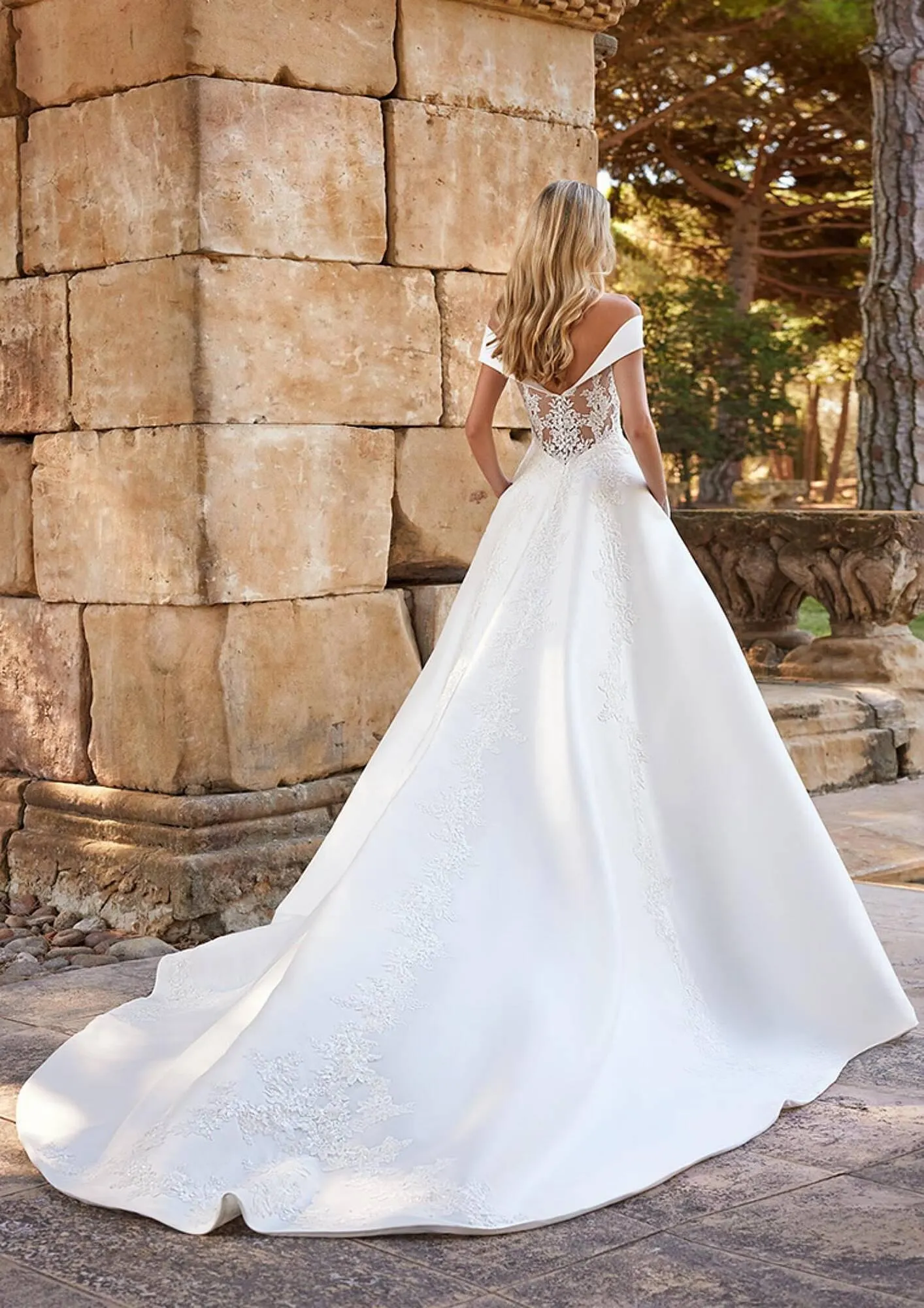 Catálogo de Folleto Pronovias 14 de agosto al 29 de septiembre 2023 - Página 3