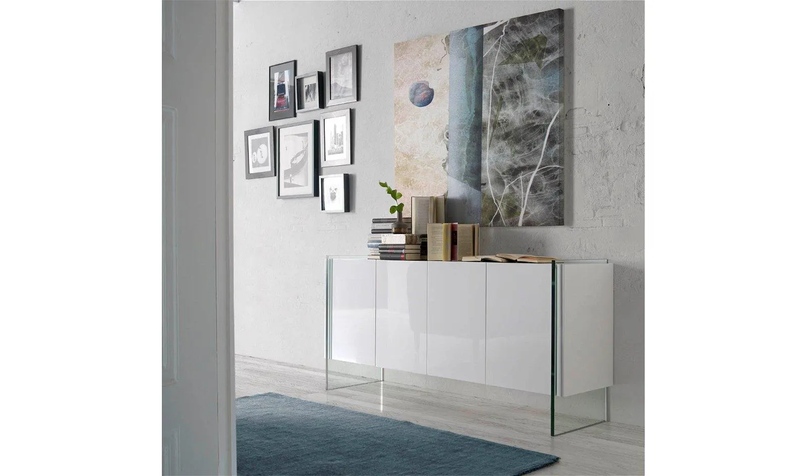 Aparador moderno lacado y patas cristal Munio