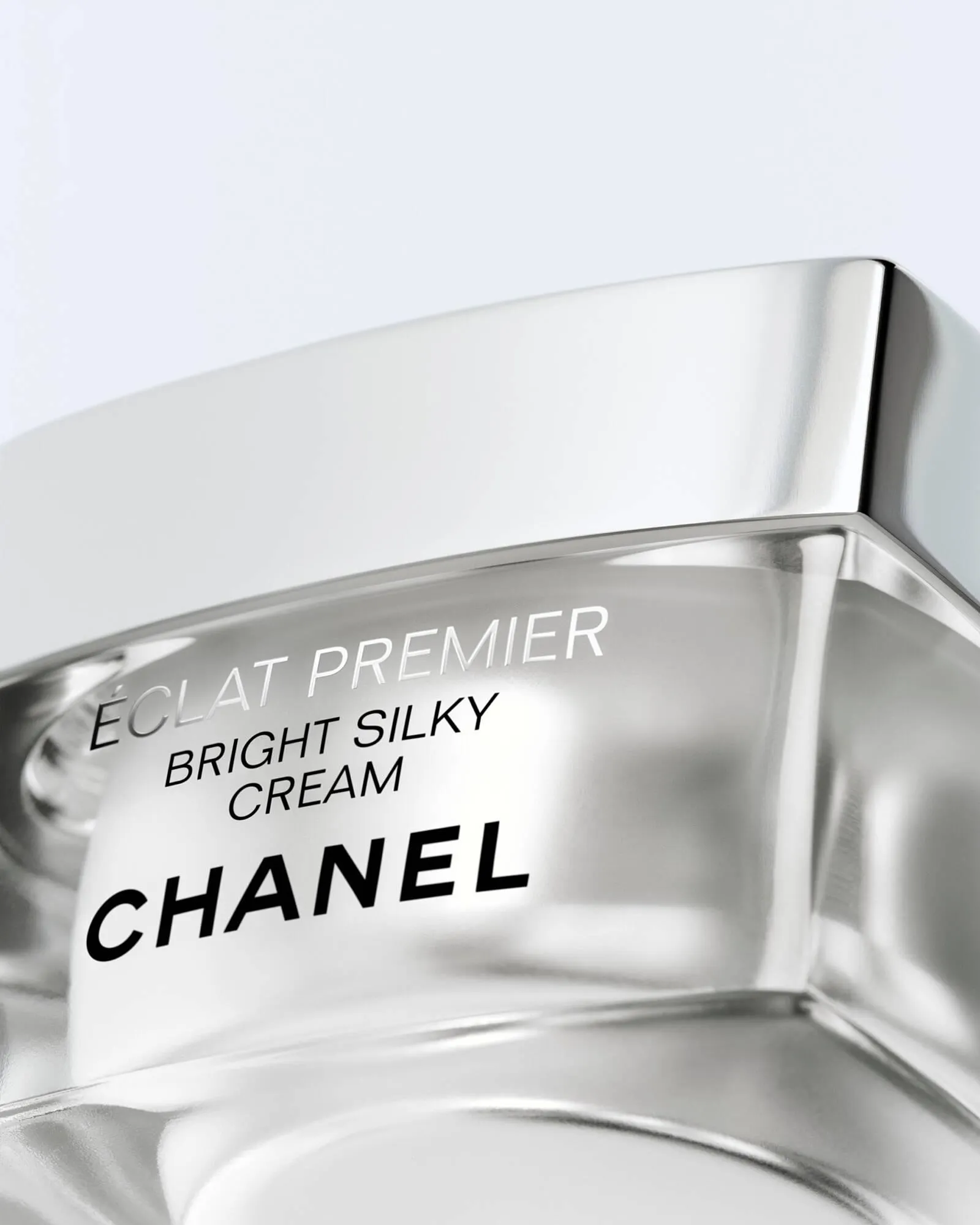 Catálogo de Folleto Chanel 1 de abril al 6 de junio 2026 - Página 1