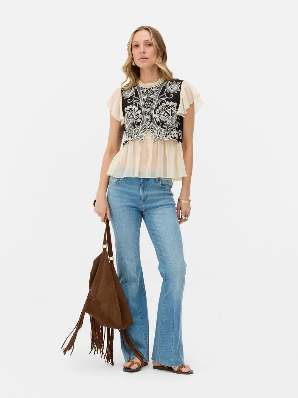 Top bordado a capas de Rita Ora