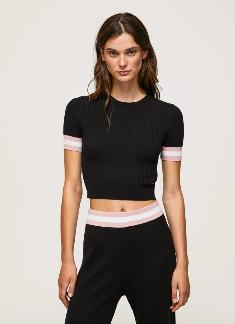 TOP CUELLO REDONDO MANGA CORTA