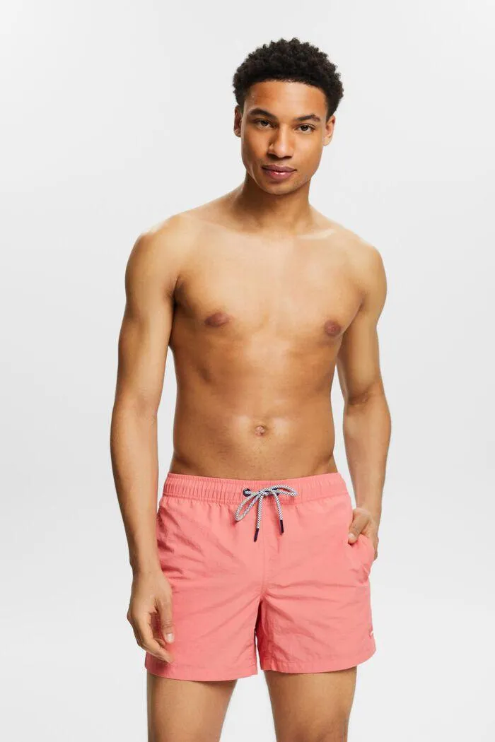 Bañador tipo short con efecto arrugado