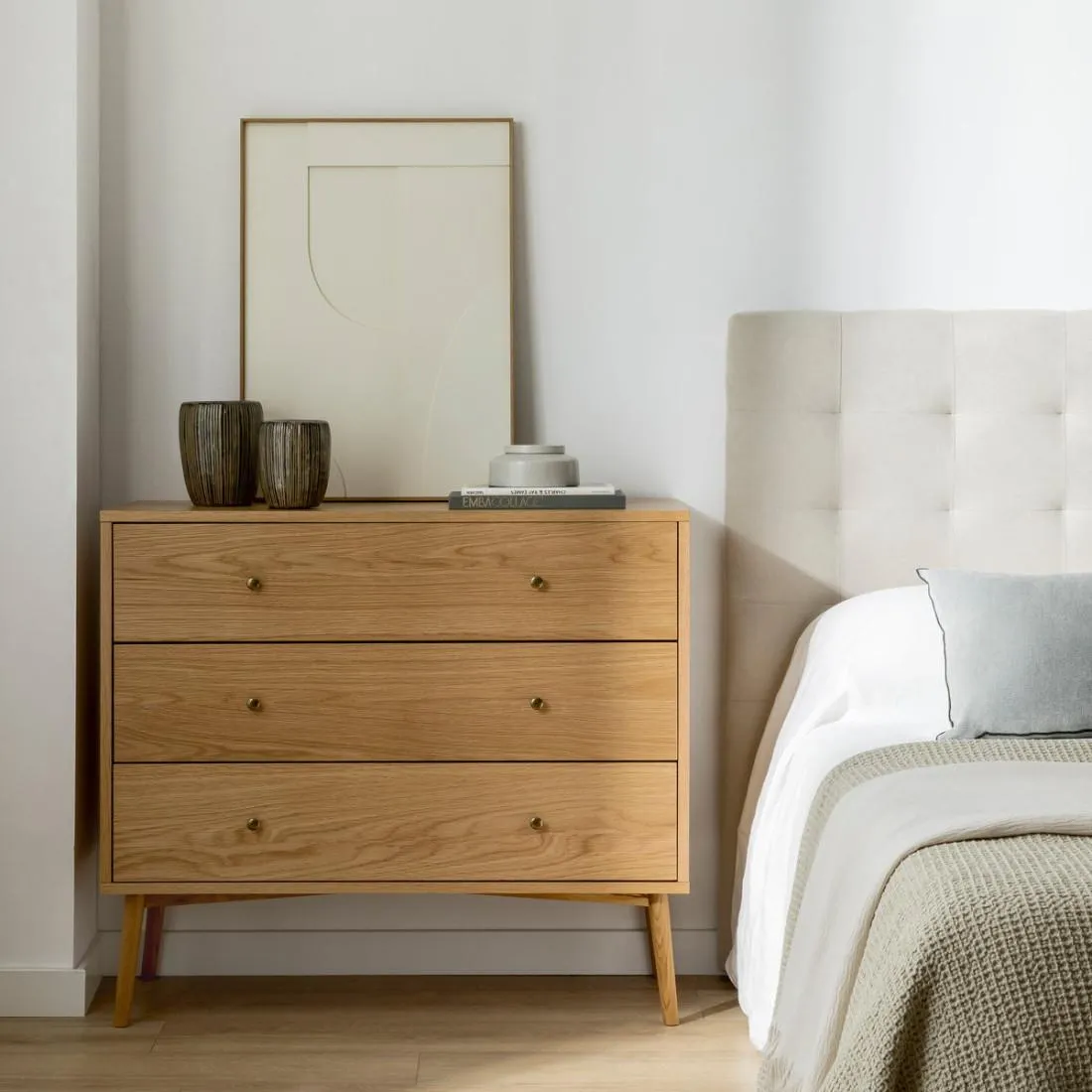 Cómoda de chapa de roble