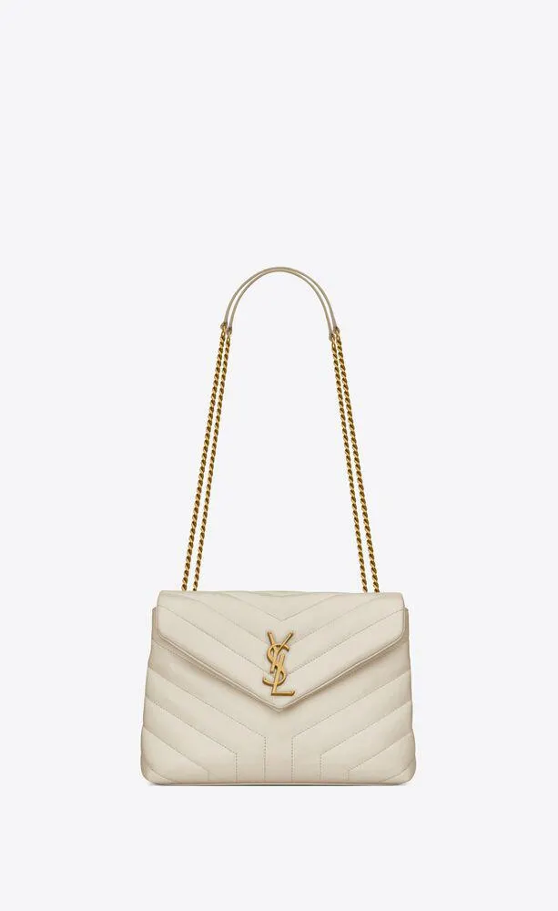 loulou pequeño de piel acolchada