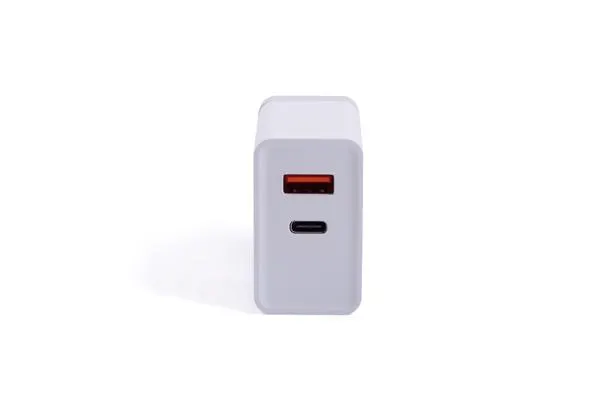CARGADOR DE PARED COOLBOX USB-A-USB-C QUICKCHARGE 3.0 36W BLANCO