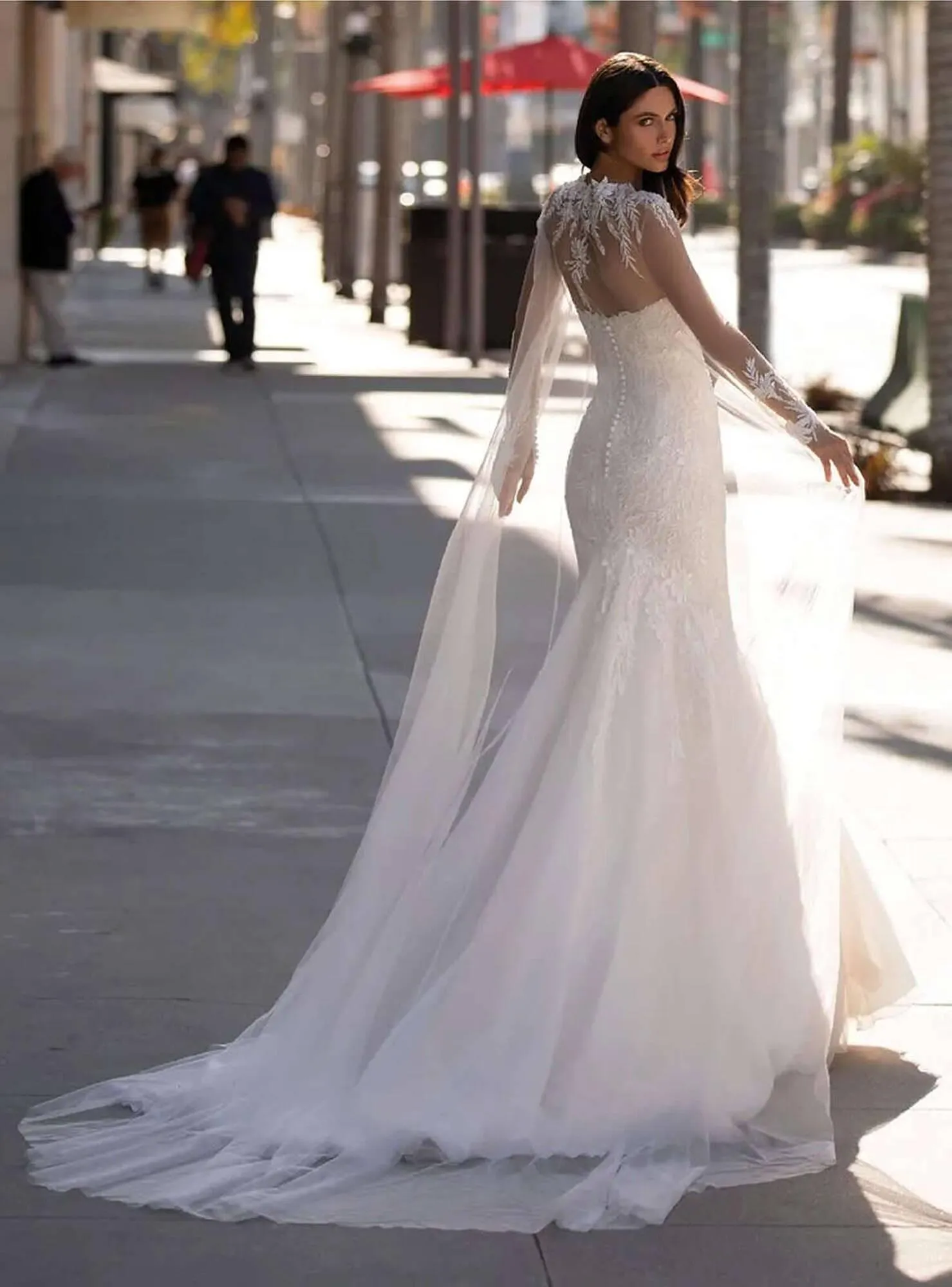 Catálogo de Folleto Pronovias 28 de abril al 5 de abril 2024 - Página 3