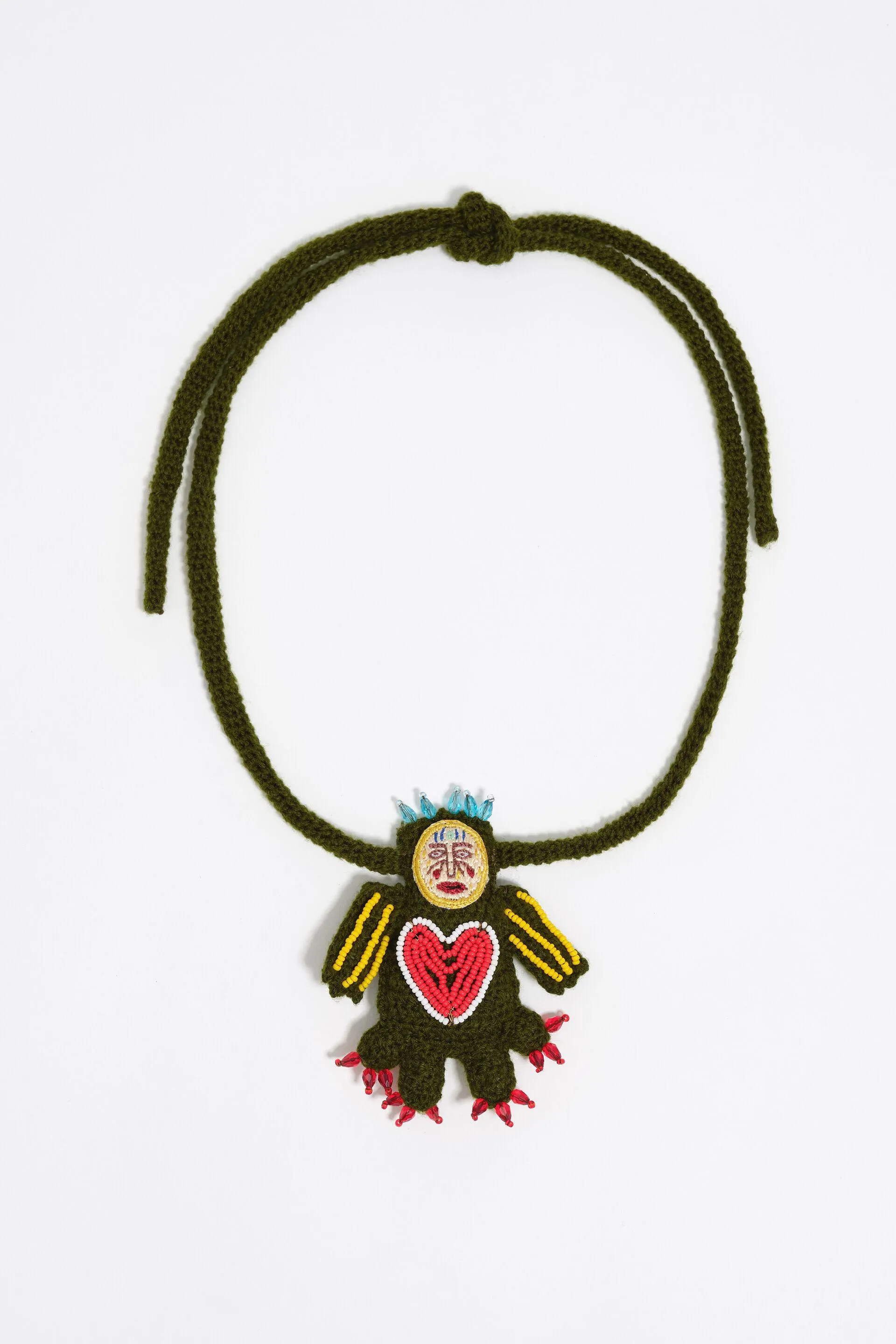 Collar crochet máscara bordada verde
