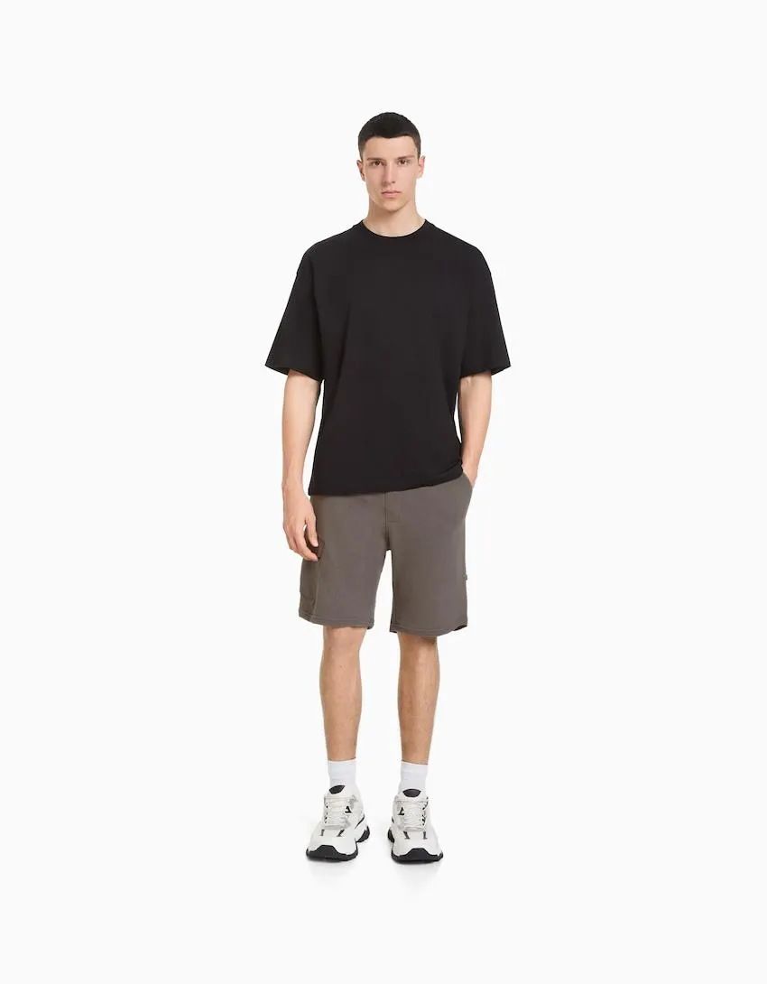Plush cargo Bermuda shorts