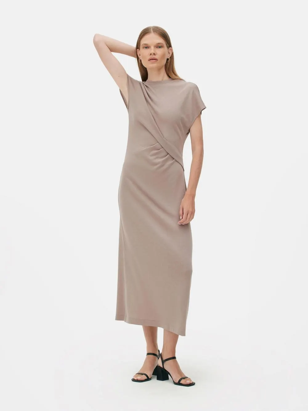 Vestido de punto con detalle retorcido de The Edit