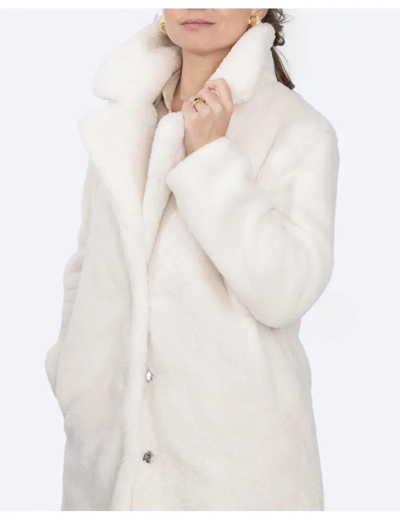 Abrigo Peluche Solapas