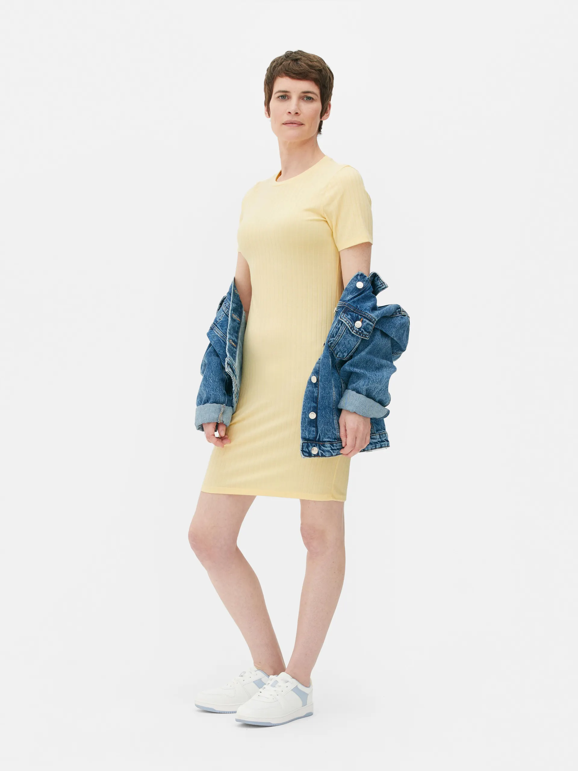 Vestido corto de canalé