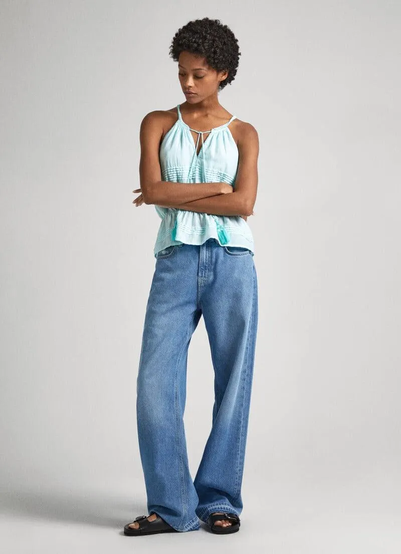 TOP ESCOTE EN V CON TIRANTES