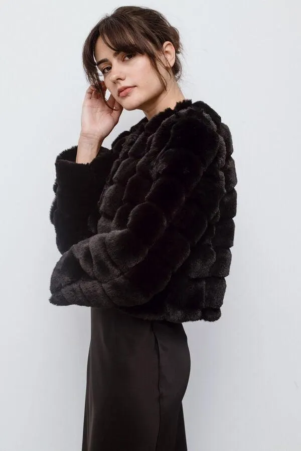 Abrigo pelo sintético