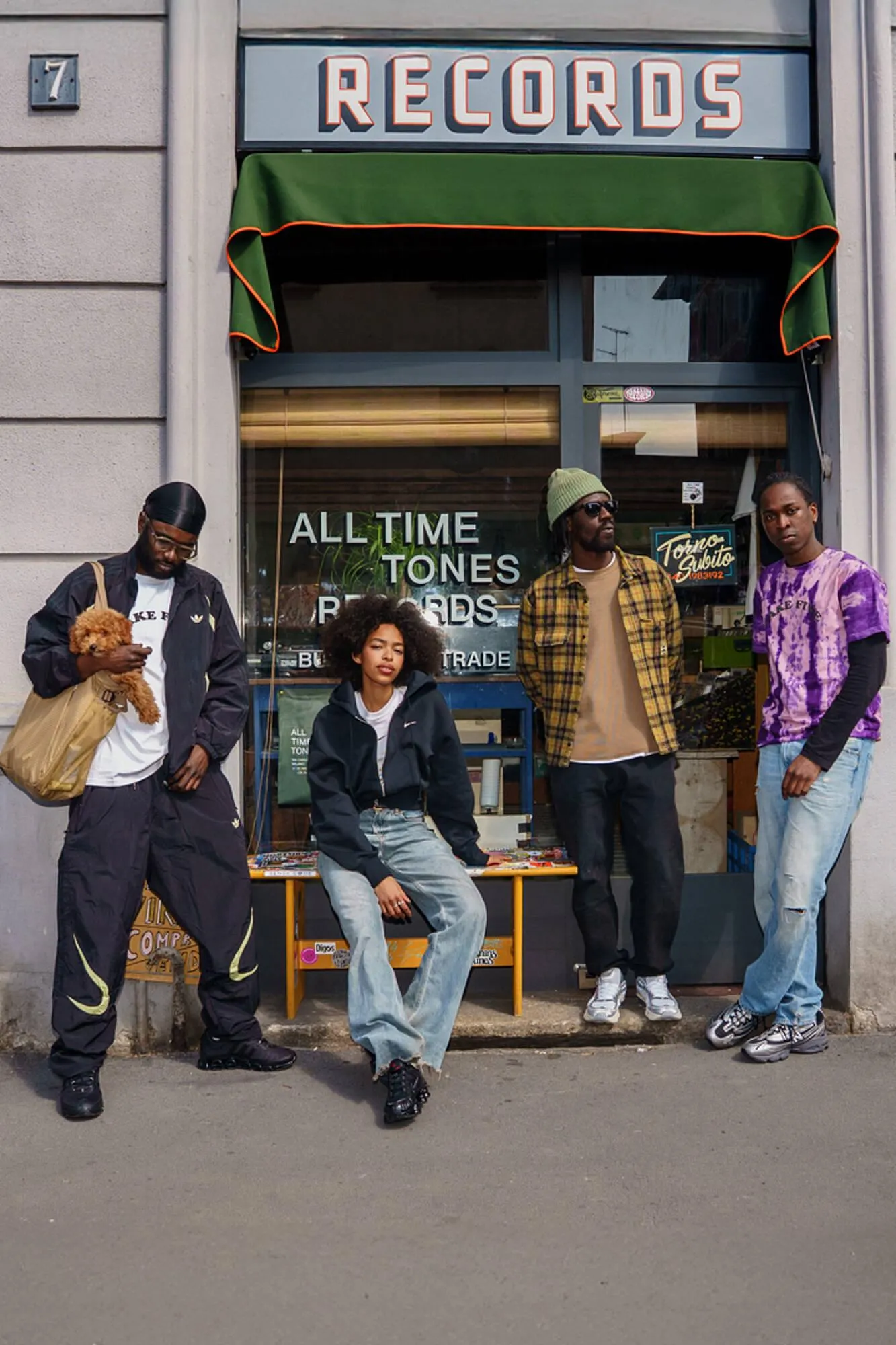 Catálogo de Folleto Foot Locker 15 de abril al 28 de abril 2025 - Página 1