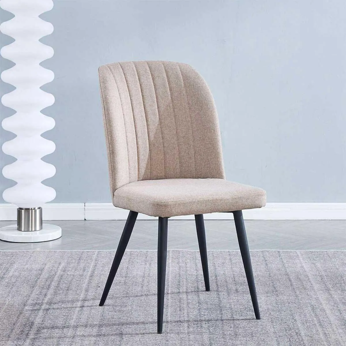 Silla de comedor Rory tapizada patas negras 92x46x55 cm