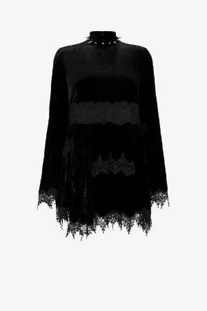 Vestido mini de terciopelo con tachuelas