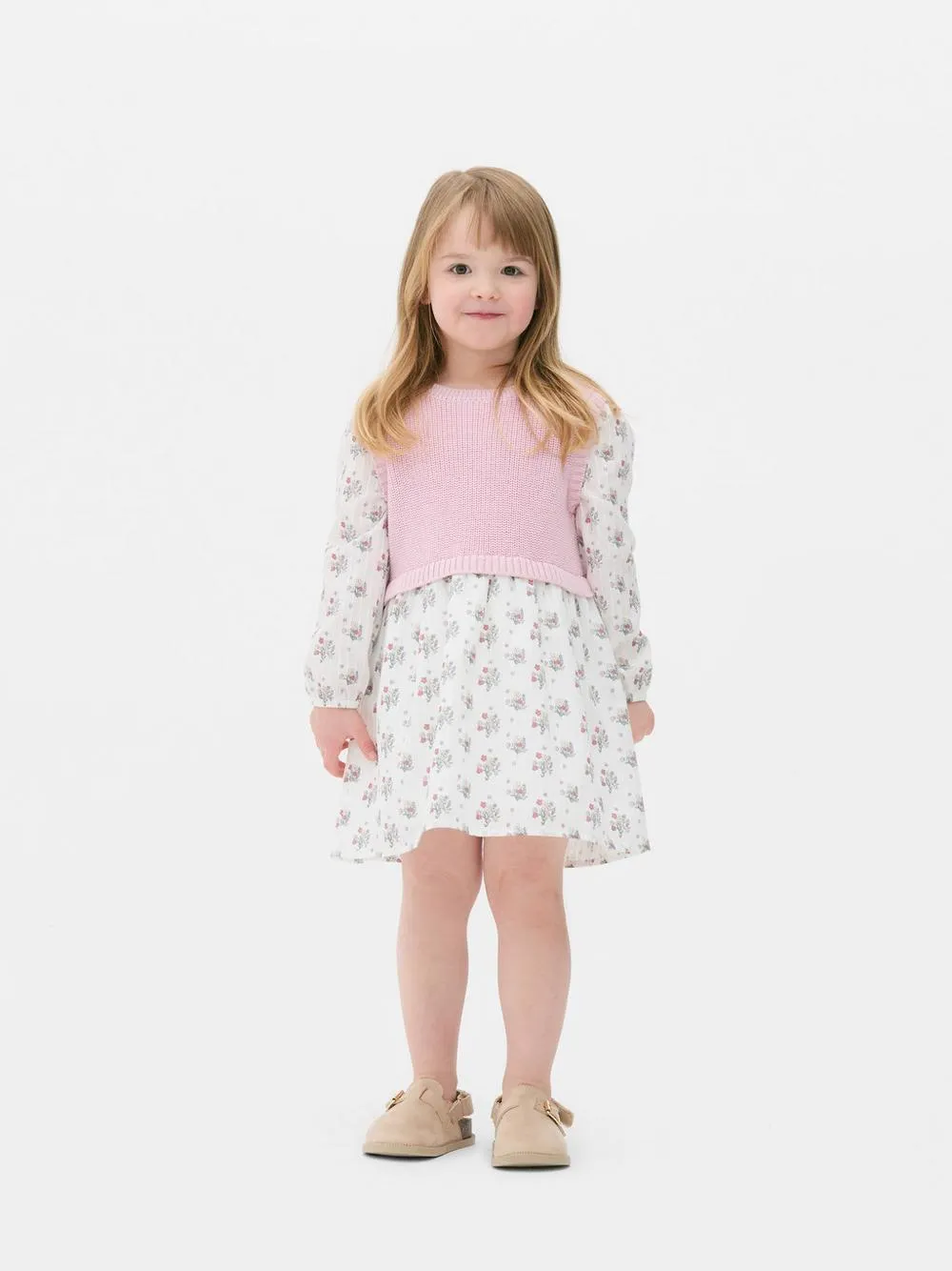 Vestido de punto smock de tirantes con flores