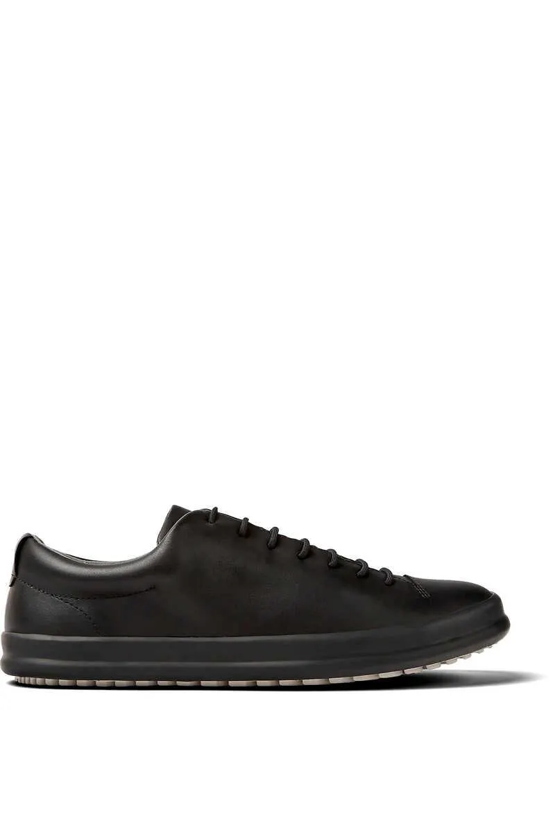 Zapato de piel flor para hombre con suela de goma.