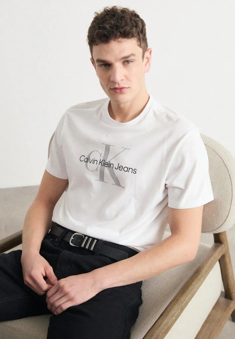 HERO MONOGRAM TEE - Camiseta estampada - brilliant white